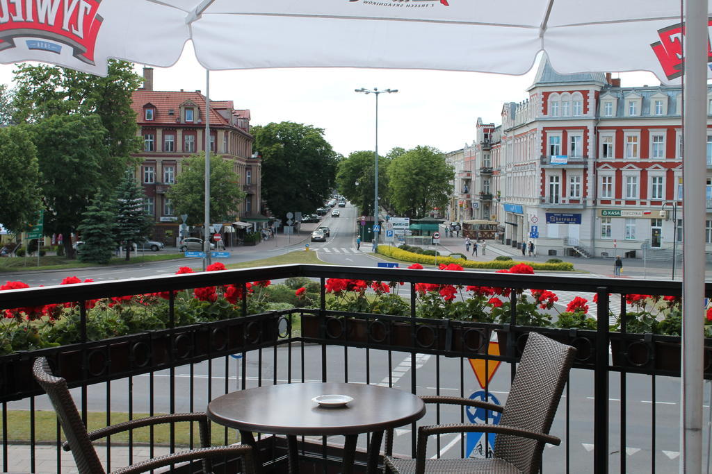 סלאופסק Hotel Piast מראה חיצוני תמונה